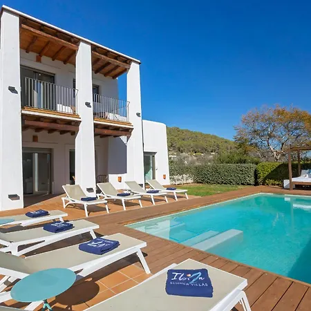 In Sleeps 10 To 12 Guests * Ибица