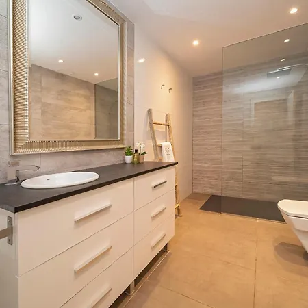 In Sleeps 10 To 12 Guests Вилла Ибица