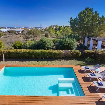 In Sleeps 10 To 12 Guests * Ибица